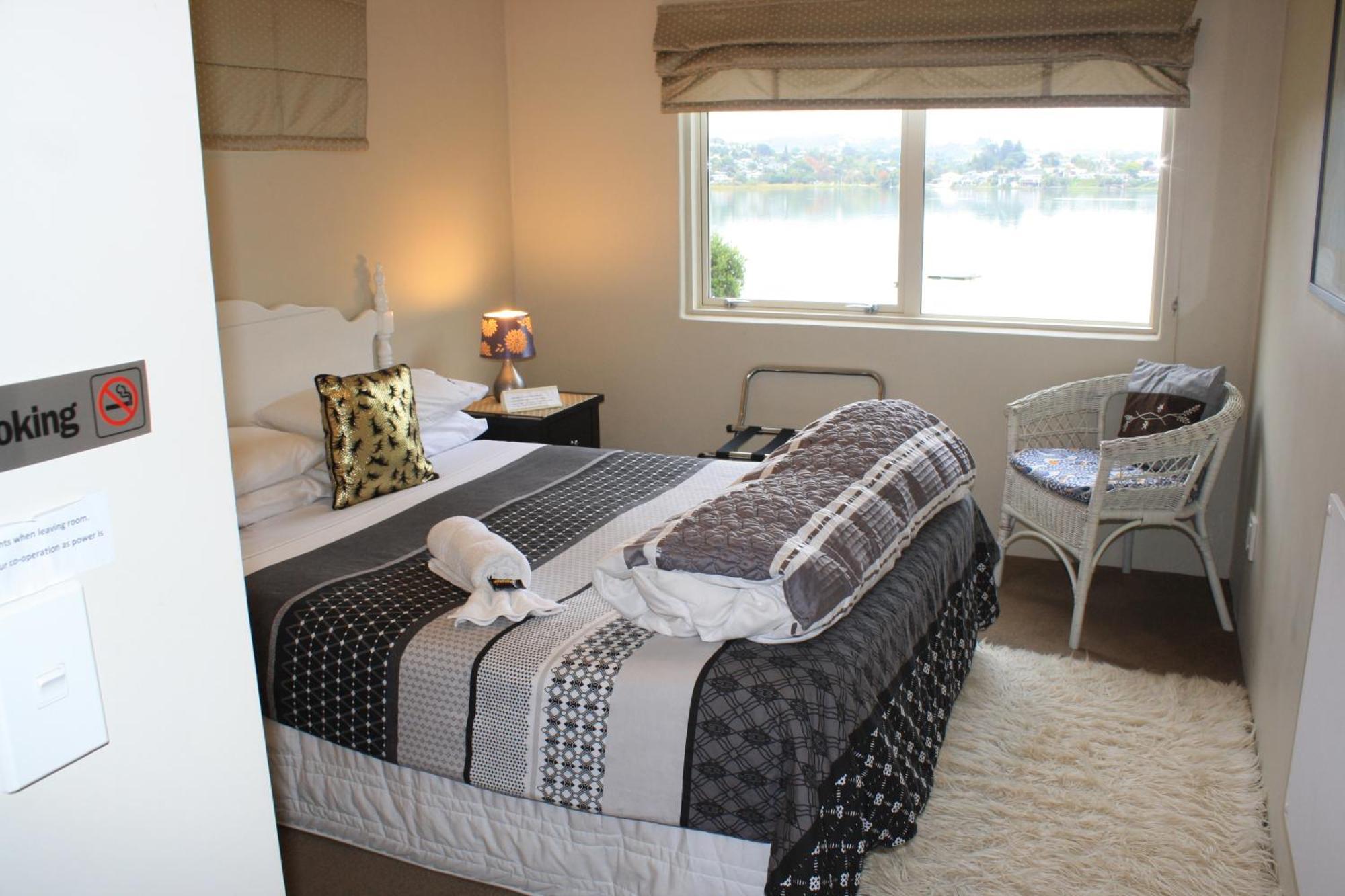 The Beach House Bed And Breakfast Maungatapu Buitenkant foto